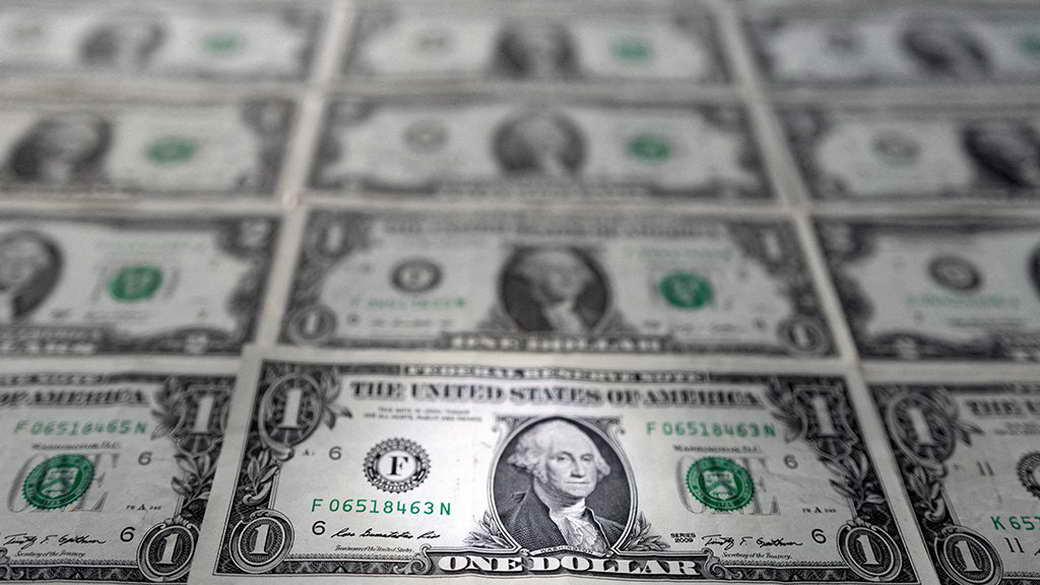 Экономист раскрыл подоплеку ажиотажной скупки долларов во всем мире