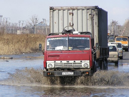 В Кемерово в жару большегрузам запретили ездить по городу