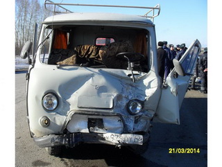 В Кузбассе устанавливают обстоятельства ДТП, в котором погибли два человека