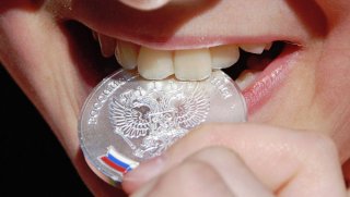По решению губернатора А.Г.Тулеева в Кузбассе учреждены свои областные золотые и серебряные медали для выпускников школ
