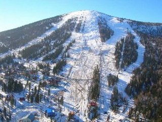 Кузбасские спасатели оказали помощь заблудившимся сноубордистам