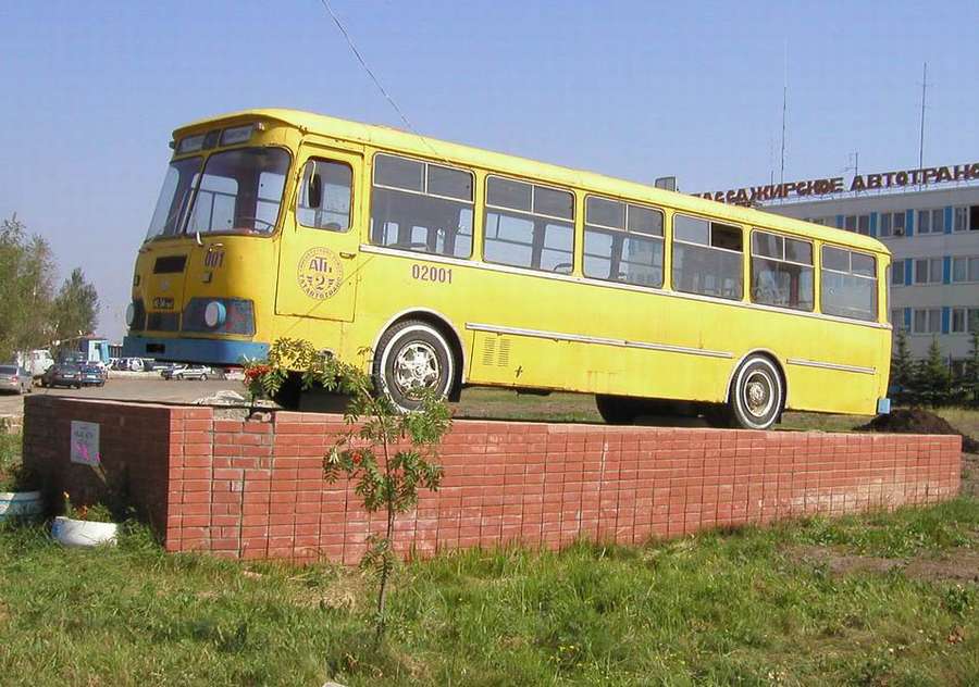 Мемориальную доску Валерию Баканову открыли в Прокопьевске