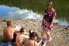 Волонтеры раздали таштагольцам памятки о правилах поведения на воде