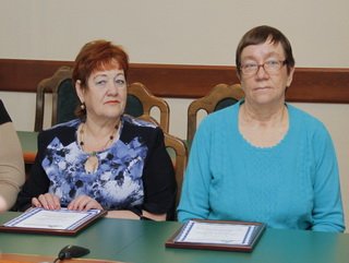 В Кемеровской области участники губернаторской программы по пропаганде здорового образа жизни получили сертификаты на уголь и спортинвентарь