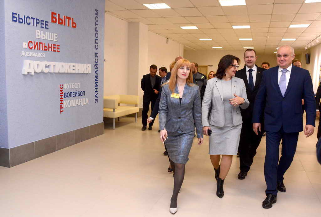 В кемеровской школе № 36 открыли современное здание на 1050 мест