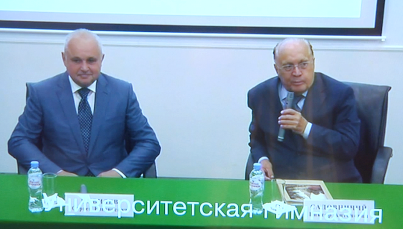 Учителя математики приняли участие в телемосте с ректором МГУ 