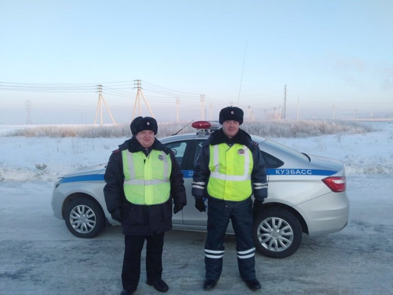 Кузбасские сотрудники полиции оказали помощь мужчине с приступом эпилепсии