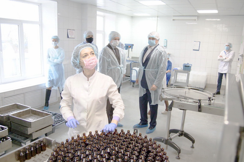 Кемеровская фармацевтическая фабрика увеличила производство антисептиков 