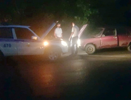 В Новокузнецком районе сотрудники ГИБДД помогли автомобилисту вернуться домой