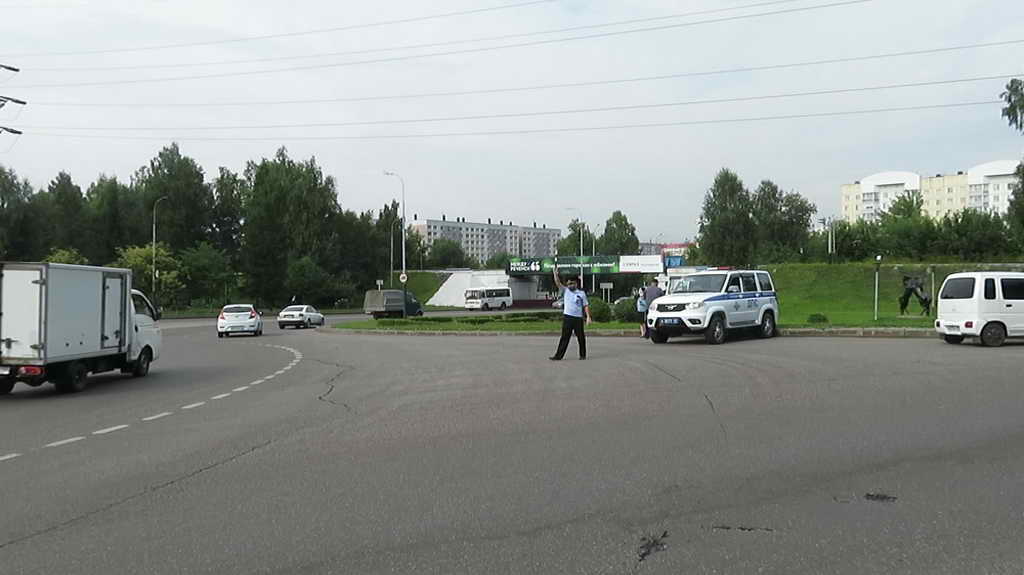 В Междуреченске состоялся совместный рейд инспекторов ГИБДД и судебных приставов В Междуреченске состоялся совместный рейд инспекторов ГИБДД и судебных приставов