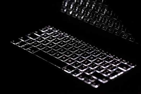 Почему злоумышленники стали массово использовать мессенджеры Почему злоумышленники стали массово использовать мессенджеры