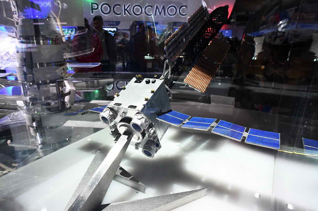 Спутник-буксир уведет космический мусор с орбиты