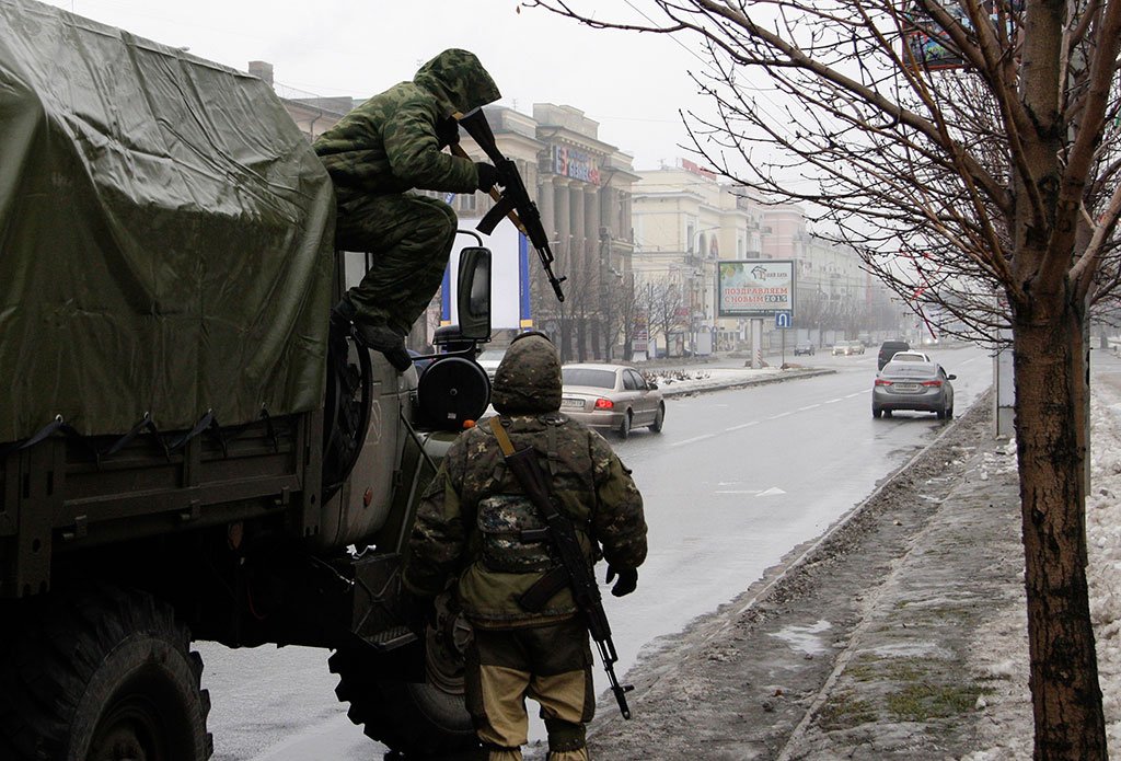 «Единая Россия» попросила руководство страны поставить вооружение в ЛНР и ДНР