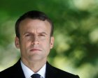 Макрон отреагировал на карикатуру российского посольства в Париже