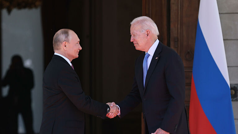 Путин и Байден приняли предложение о проведении саммита, сообщили в Париже