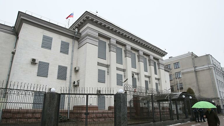 Всех российских дипломатов эвакуировали из Киева