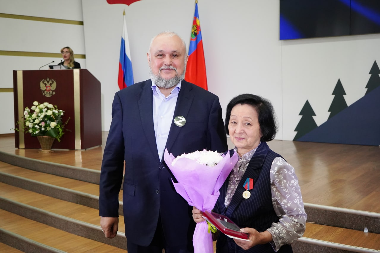Сергей Цивилев поздравил лучших медицинских сестер КуZбасса