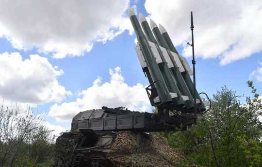 Минобороны показало уничтожение авиацией замаскированных украинских позиций Минобороны показало уничтожение авиацией замаскированных украинских позиций
