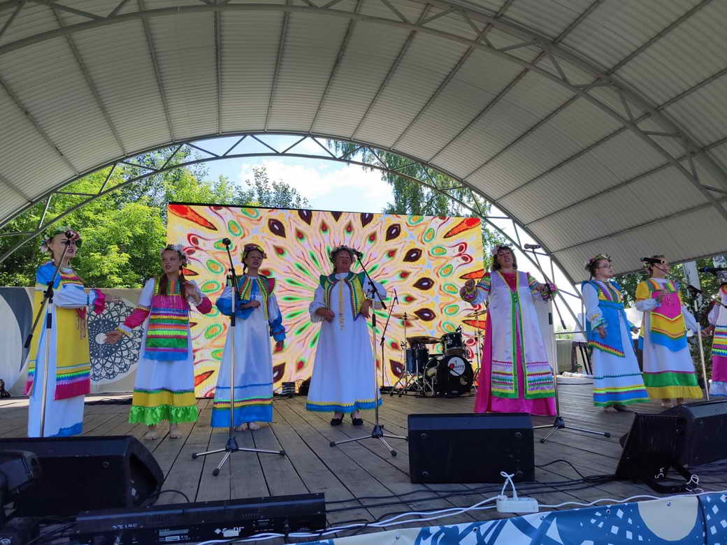 Ярмарка, концерты, лазерное шоу и фейерверк: в КуZбассе завершается фестиваль «День сибирского купечества»