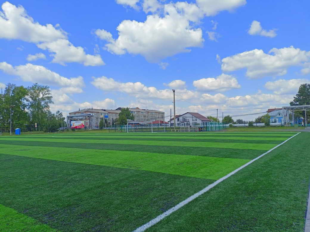 К 126-летию города жителям Тайги подарили новое футбольное поле