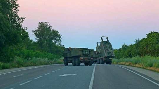 Обстрел Донецка: погибли шесть человек, уничтожен автобус Обстрел Донецка: погибли шесть человек, уничтожен автобус