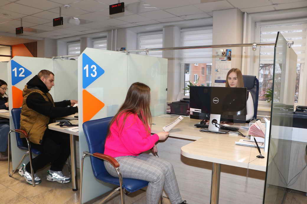 Новые подходы в работе кадровых центров позволяют кузбассовцам находить работу в 1,5 раза быстрее