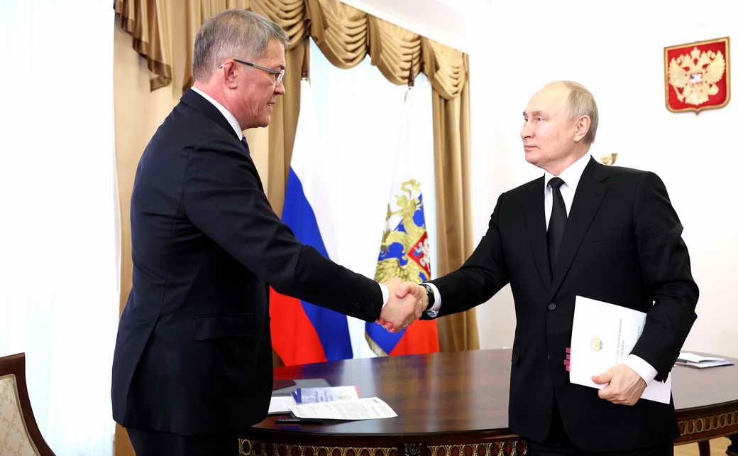 Владимир Путин: Встреча с главой Башкирии Радием Хабировым Владимир Путин: Встреча с главой Башкирии Радием Хабировым