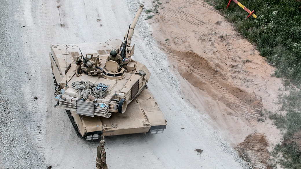 Пентагон признал отсутствие танков Abrams на складах США