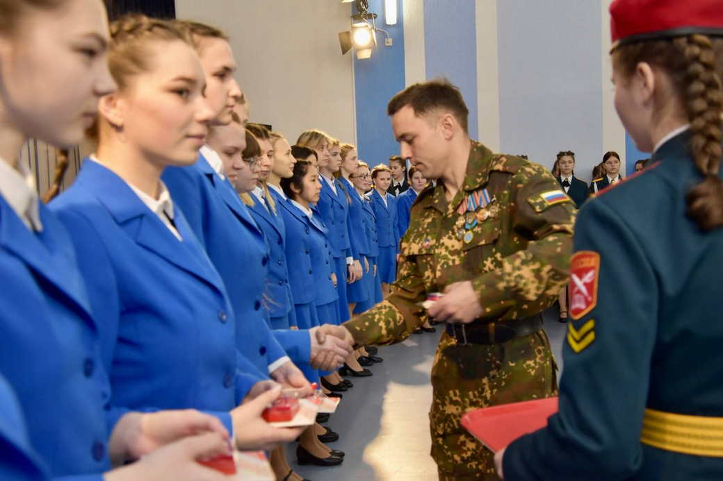 Мобильный Дом Юнармии посетил Губернаторскую женскую гимназию-интернат в Кемеровском округе Мобильный Дом Юнармии посетил Губернаторскую женскую гимназию-интернат в Кемеровском округе