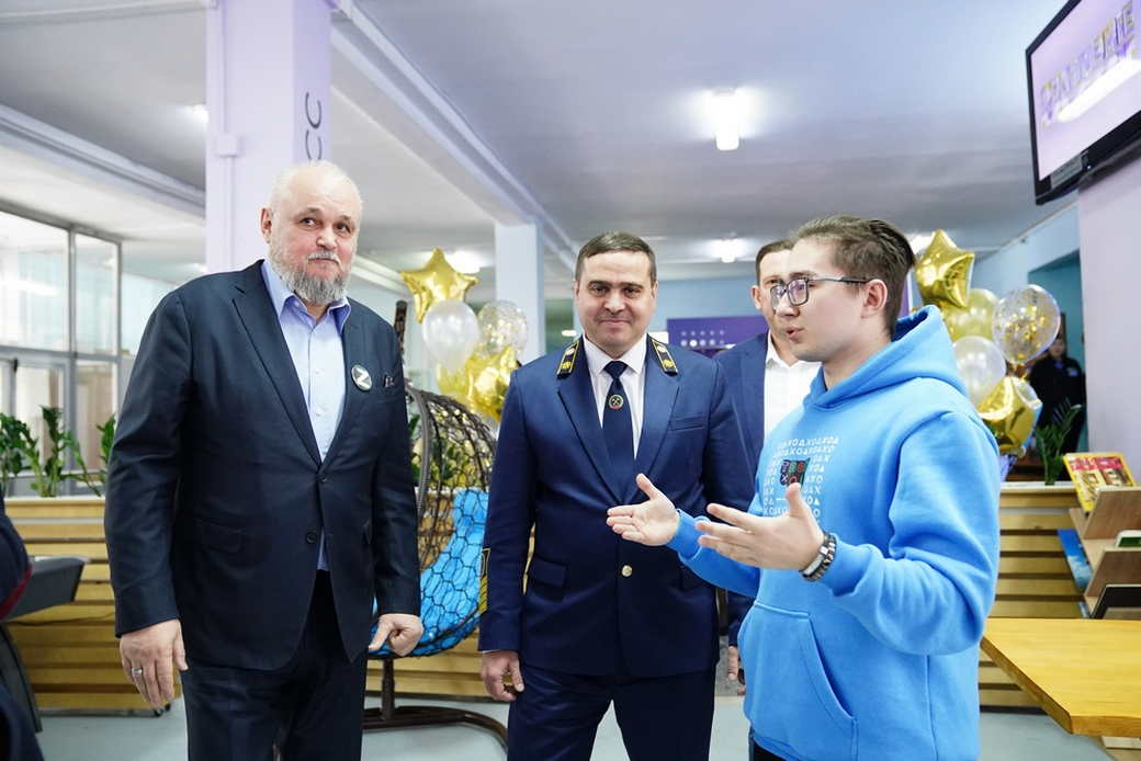Сергей Цивилев: в КуZбассе открылось первое в России вузовское антистресс-пространство Сергей Цивилев: в КуZбассе открылось первое в России вузовское антистресс-пространство