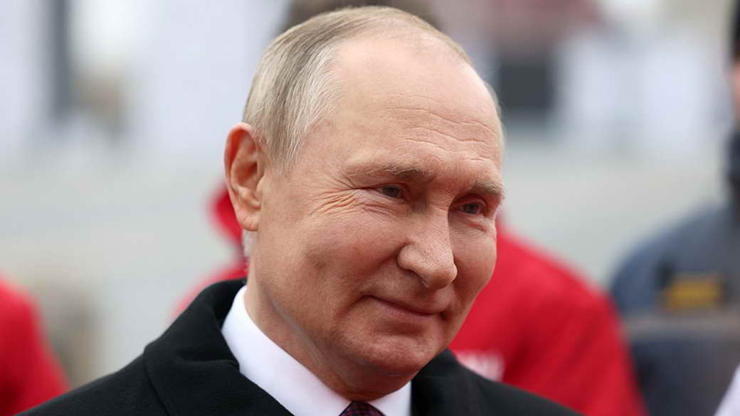 Путин предложил 40 россиянам войти в состав Общественной палаты