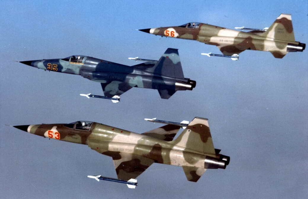 Угроза с воздуха: могут ли американские F-16 воевать против российских Су-35 и Су-57 Угроза с воздуха: могут ли американские F-16 воевать против российских Су-35 и Су-57