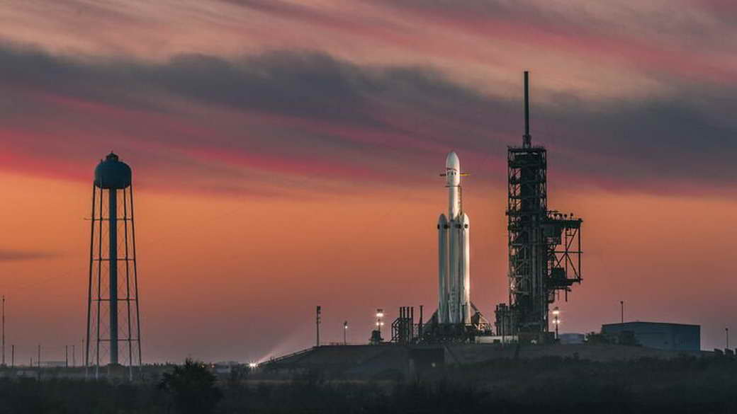 SpaceX запустила ракету Falcon Heavy со спутниками ViaSat 3 Americas