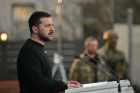 Зеленский заявил об отсутствии времени для атак на территории России
