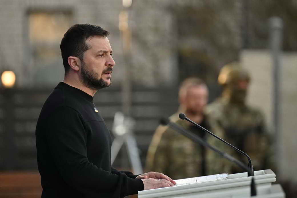Зеленский предложил продлить военное положение и мобилизацию на 90 дней