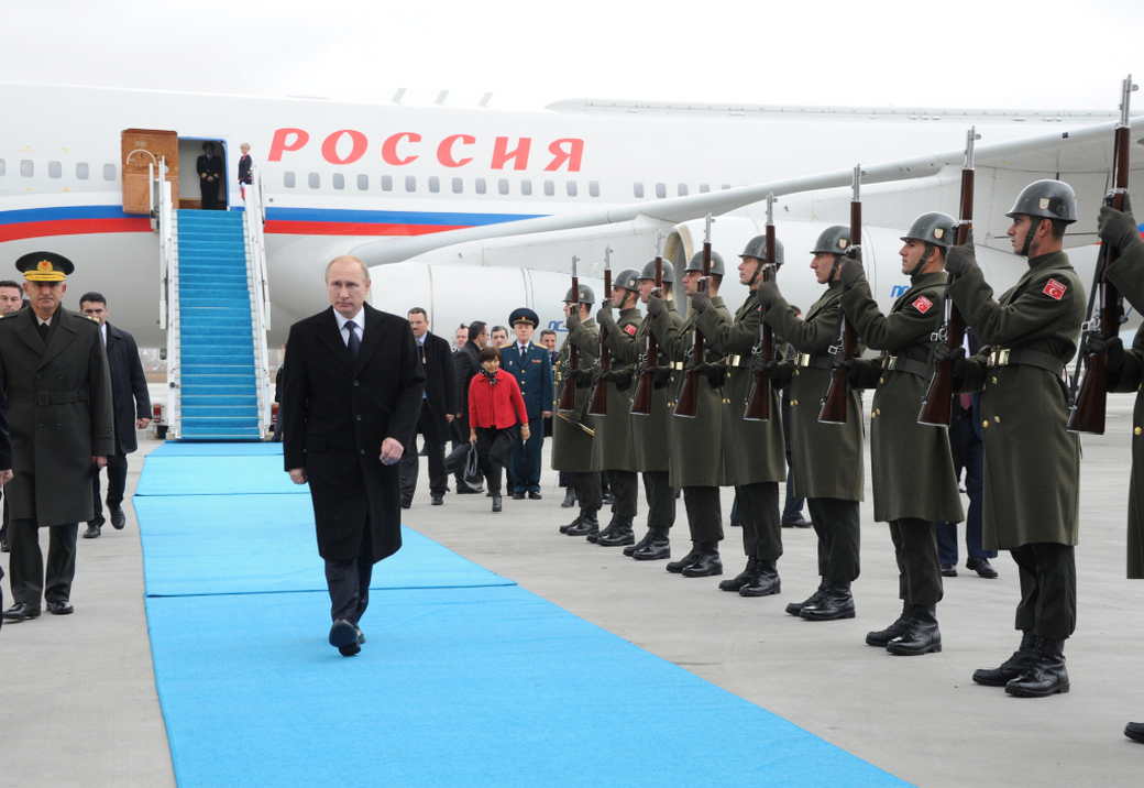 Hürriyet узнал о планах Путина и Зеленского посетить Турцию