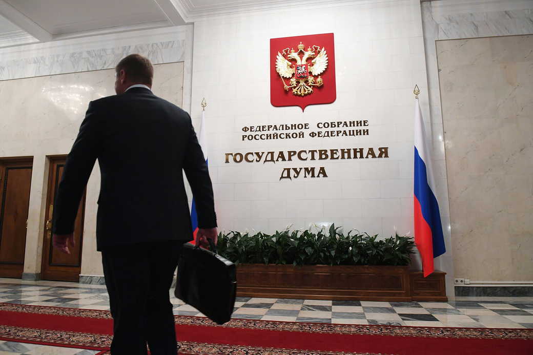 Крашенинников заявил, что закон уже лишил ЧВК возможности заключать контракты с судимыми
