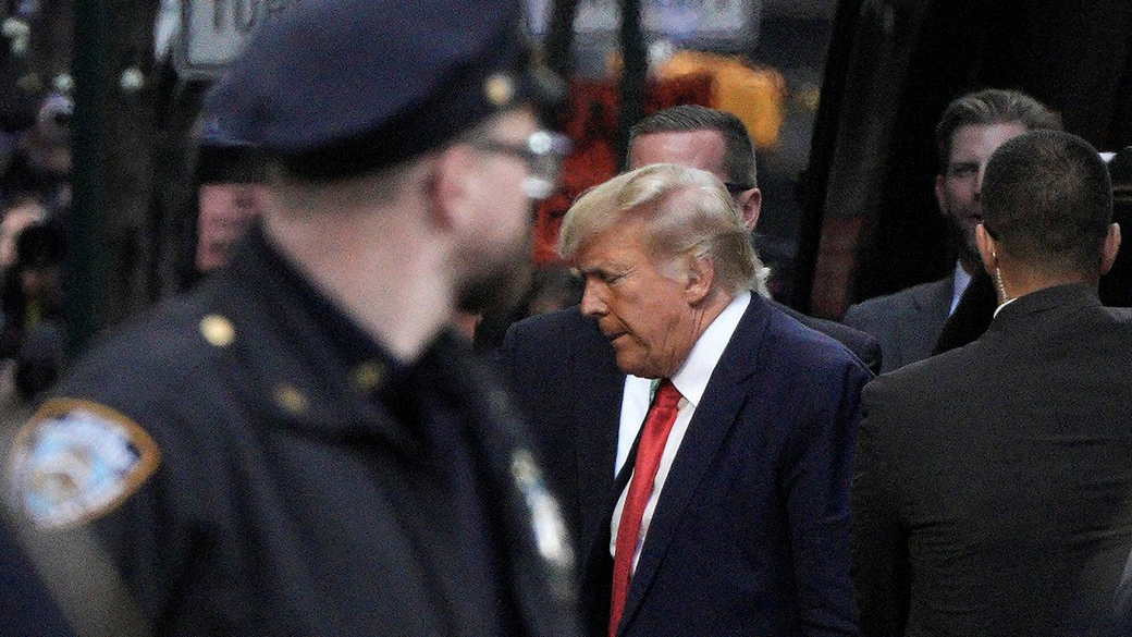 Трамп должен сдаться властям в четверг или пятницу, сообщили СМИ