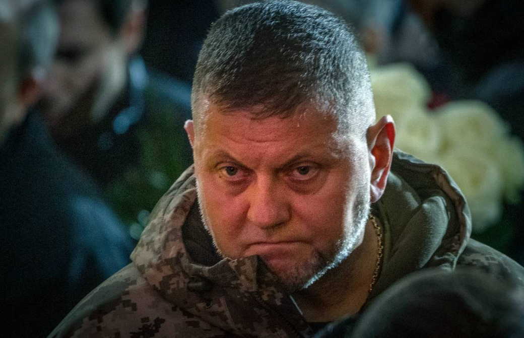 Залужный назвал ситуацию для ВСУ затруднительной, но контролируемой