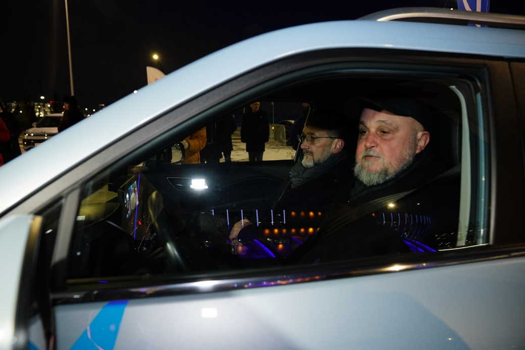 Сергей Цивилев протестировал электромобиль «Москвич» на дорогах КуZбасса Сергей Цивилев протестировал электромобиль «Москвич» на дорогах КуZбасса