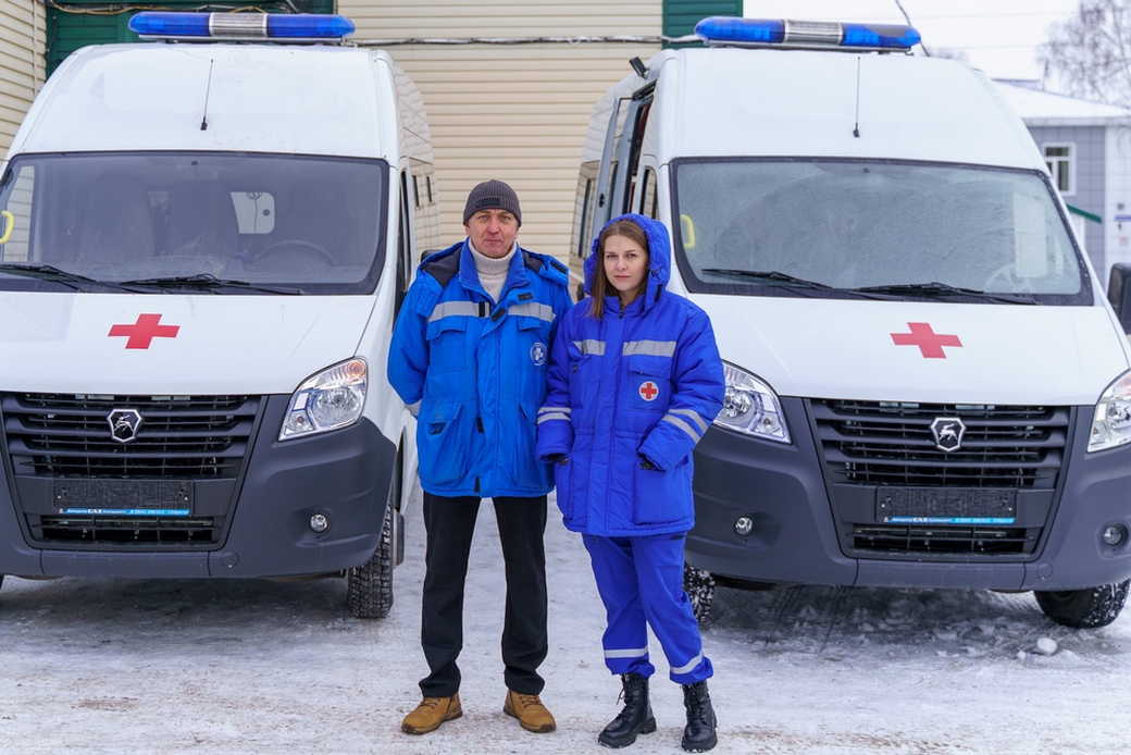 Десять новых автомобилей скорой помощи переданы медицинским учреждениям КуZбасса