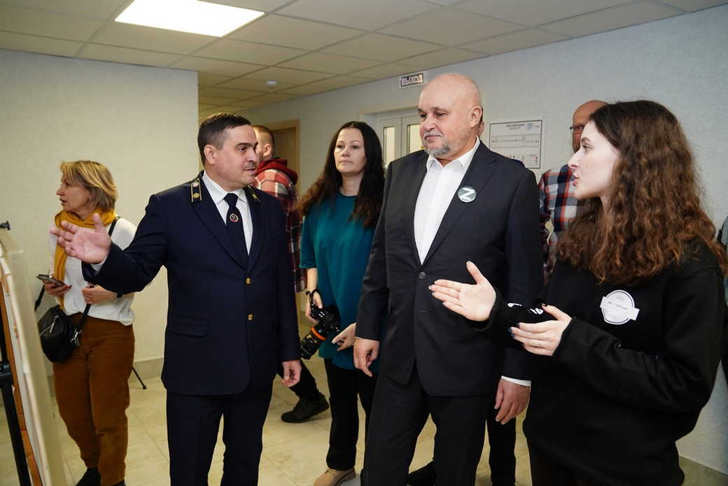 Сергей Цивилев проинспектировал, как студенты КузГТУ обустроились в обновленном общежитии