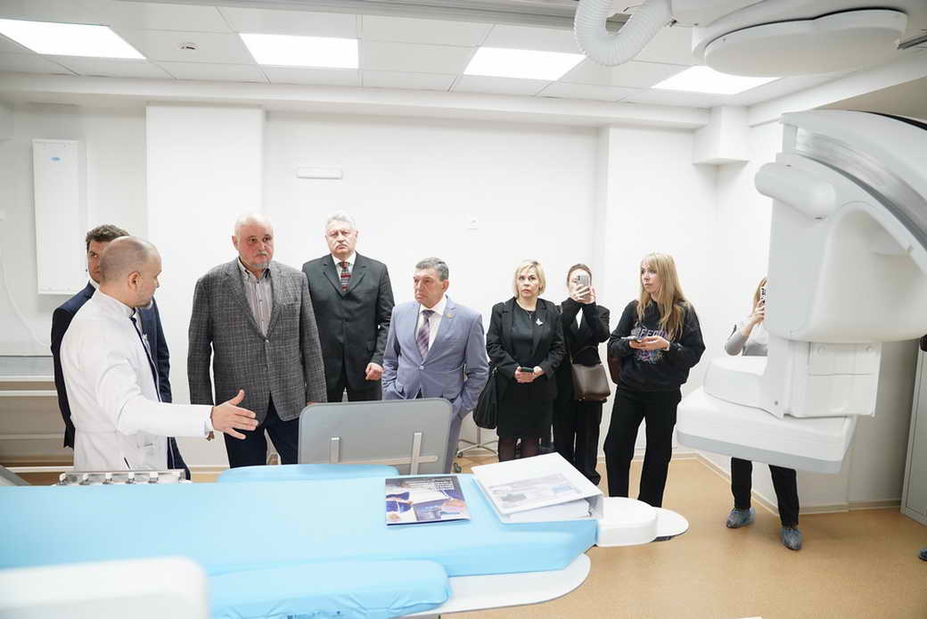 Сергей Цивилев: новый комплекс областной больницы открыт для всех жителей КуZбасса Сергей Цивилев: новый комплекс областной больницы открыт для всех жителей КуZбасса