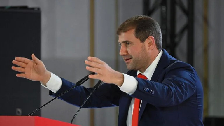 Шор получил российский паспорт
