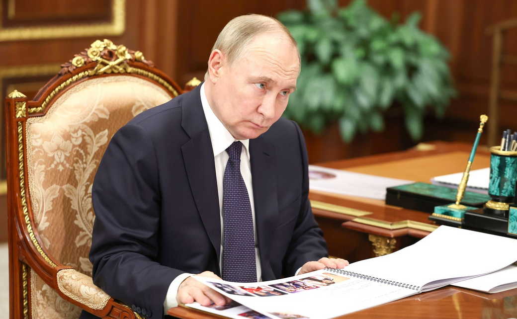 Владимир Путин: Встреча с Уполномоченным по правам ребёнка Марией Львовой-Беловой Владимир Путин: Встреча с Уполномоченным по правам ребёнка Марией Львовой-Беловой