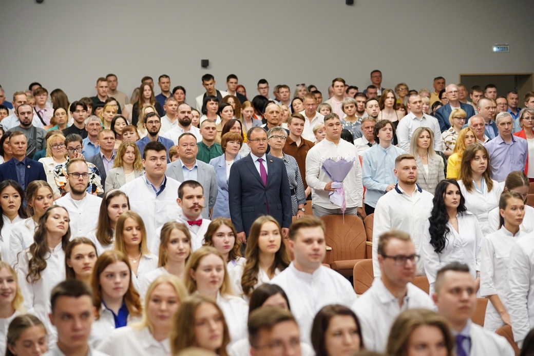 Илья Середюк пригласил выпускников педиатрического факультета КемГМУ работать в медорганизации региона Илья Середюк пригласил выпускников педиатрического факультета КемГМУ работать в медорганизации региона