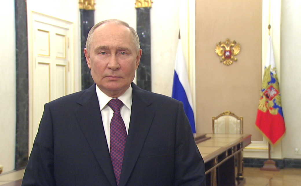 Владимир Путин обратился к выпускникам школ
