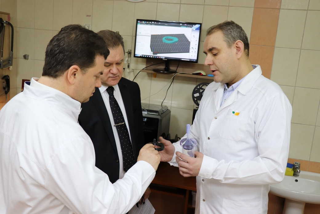 В Кузбассе открылась лаборатория для производства запчастей к медоборудованию В Кузбассе открылась лаборатория для производства запчастей к медоборудованию