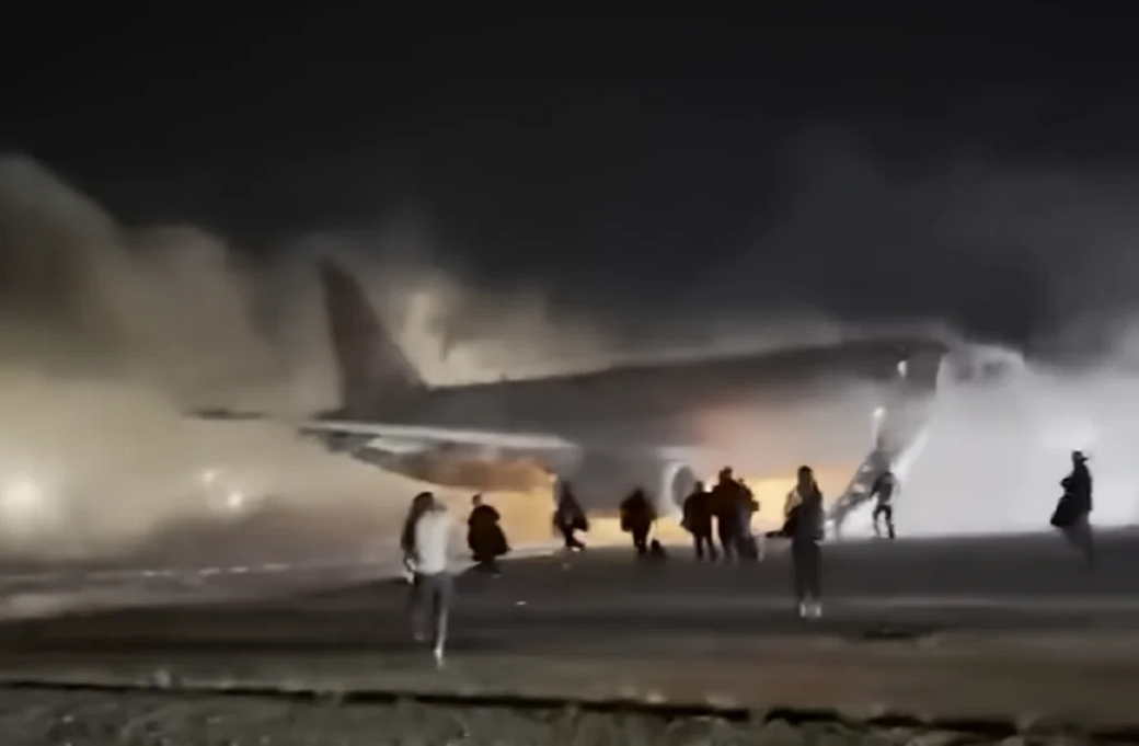 Авиакомпания сообщила, почему Superjet в Турции загорелся