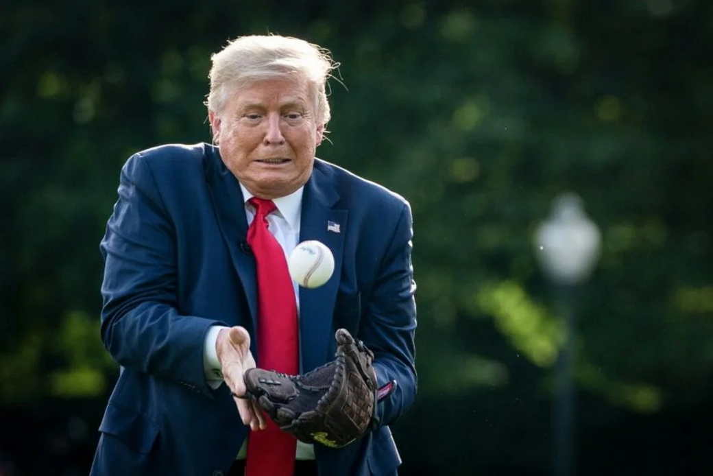 Трамп раздал обещания: что будет с долларом при усилении давления на БРИКС